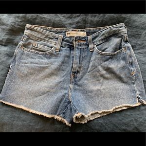 Levi high-rise denim short sz 5